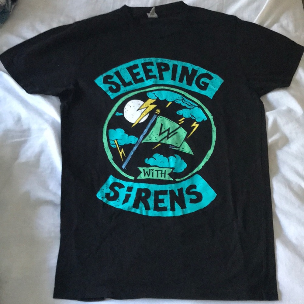 Sleeping With Sirens Band Shirt Hot Topic